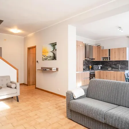 Guesthost - Le Tre Ninfee Di Pusiano! Free Parking