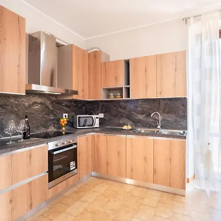 Guesthost - Le Tre Ninfee Di Pusiano! Free Parking * Pusiano