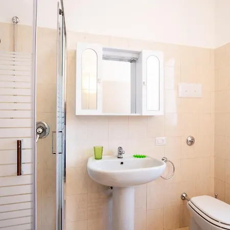 Guesthost - Le Tre Ninfee Di Pusiano! Free Parking * Pusiano