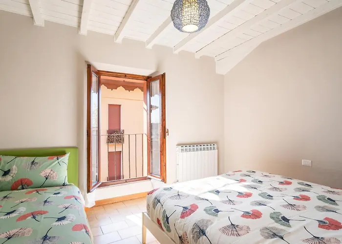 Guesthost - Le Tre Ninfee Di Pusiano! Free Parking Daire