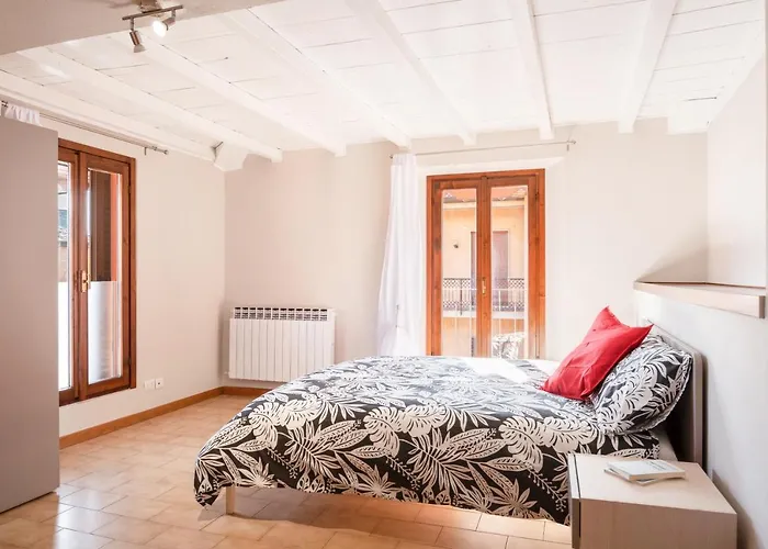 Guesthost - Le Tre Ninfee Di Pusiano! Free Parking * Pusiano