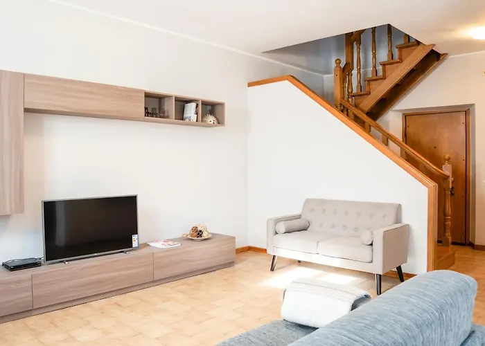 Guesthost - Le Tre Ninfee Di Pusiano! Free Parking Apartman
