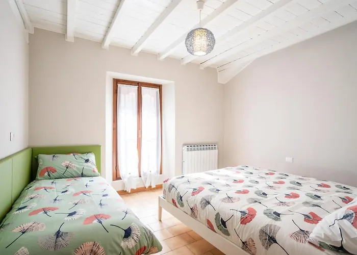 Guesthost - Le Tre Ninfee Di Pusiano! Free Parking Apartman *