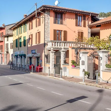 Guesthost - Le Tre Ninfee Di Pusiano! Free Parking Apartmán